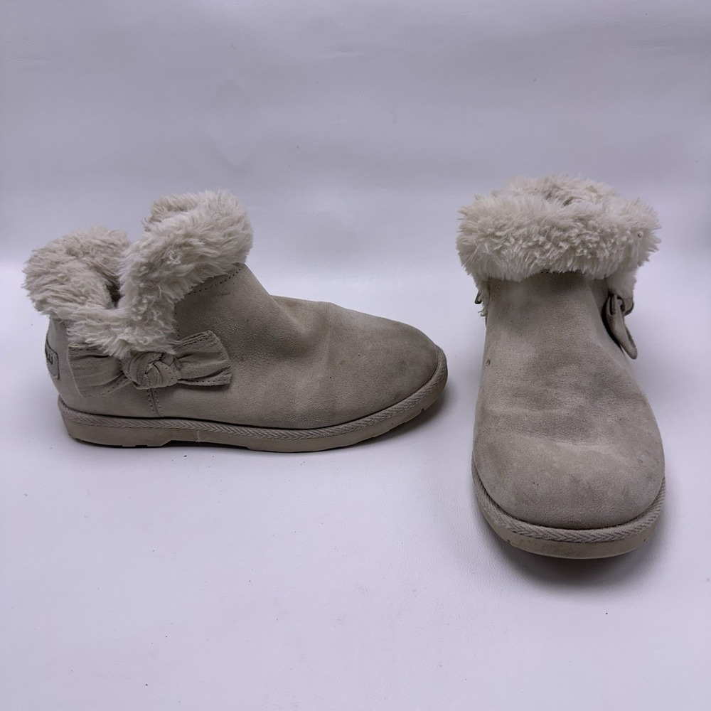 Makalu California Girls Winter Boots Size 2 Cream Faux Fur Bow Ankle Booties